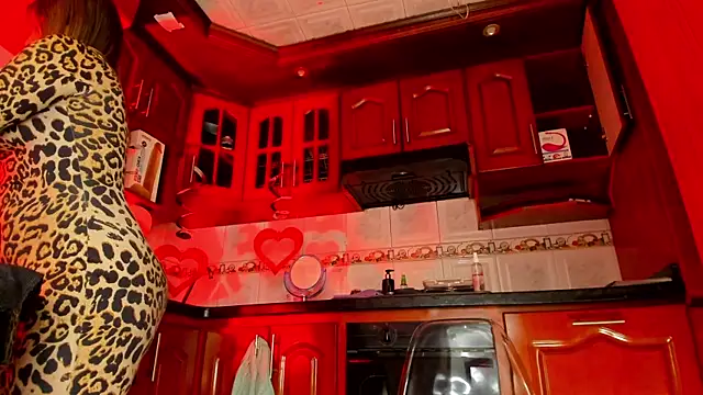 LaureenHills online show from 02.15.25