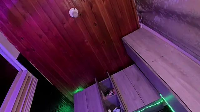 LaureenHills online show from 04.09.26