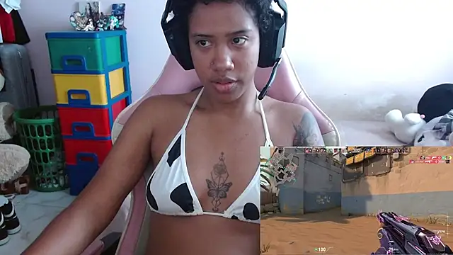 Snapshot of TiffanyRoouse chatting on 11.20.25 TiffanyRoouse online show from 11.20.25