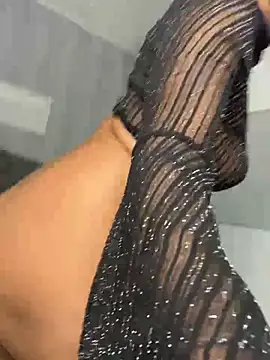 Snapshot of _adelle chatting on 03.13.25 adelle online show from 03.13.25