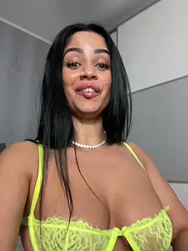 Snapshot of _adelle chatting on 03.20.25 adelle online show from 03.20.25