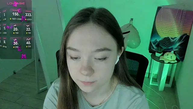 Snapshot of Florence_meow chatting on 03.07.25 Florence meow online show from 03.07.25