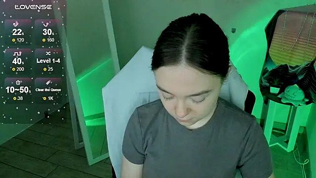 Snapshot of Florence_meow chatting on 10.03.25 Florence meow online show from 10.03.25