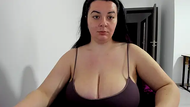 amiraisa11 online show from 03.18.25