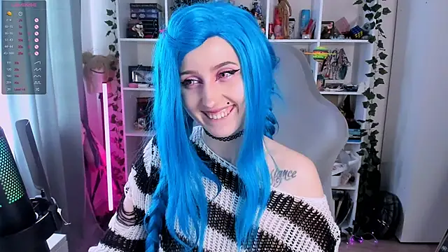 Snapshot of ohclementine chatting on 09.16.25 ohclementine online show from 09.16.25