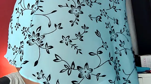 Snapshot of rosesdesiles chatting on 02.12.25 rosesdesiles online show from 02.12.25