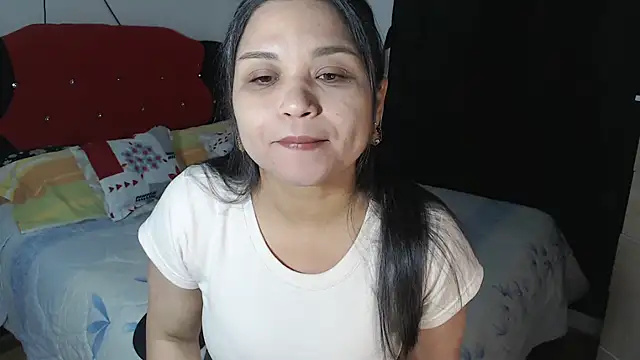 Snapshot of Crystal_milkmature chatting on 06.12.26 Crystal milkmature online show from 06.12.26