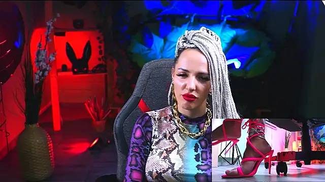 MonicaMaxwel online show from 02.22.25