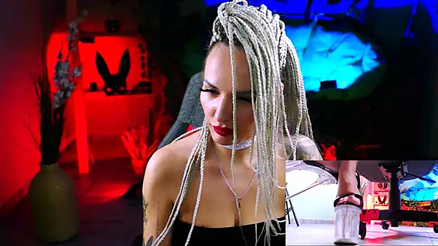 MonicaMaxwel online show from 02.25.25