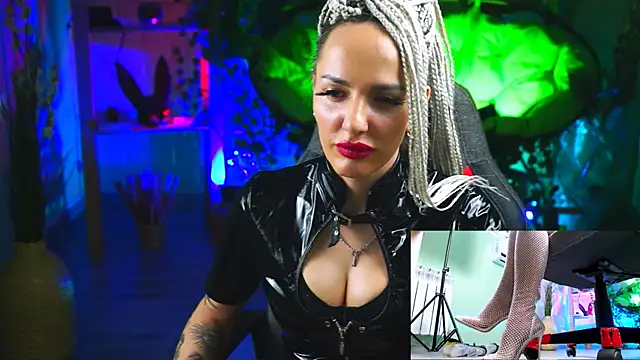 MonicaMaxwel online show from 03.07.25