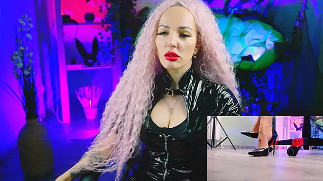 MonicaMaxwel online show from 03.22.25