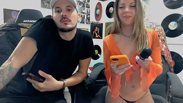 Snapshot of molly_witha_chance chatting on 01.18.25 molly witha chance online show from 01.18.25