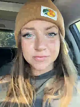 Snapshot of molly_witha_chance chatting on 02.23.26 molly witha chance online show from 02.23.26