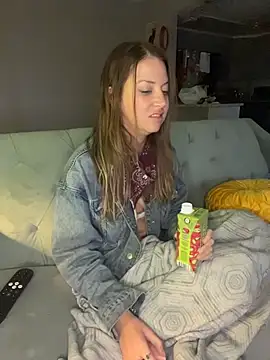 Snapshot of molly_witha_chance chatting on 03.13.26 molly witha chance online show from 03.13.26