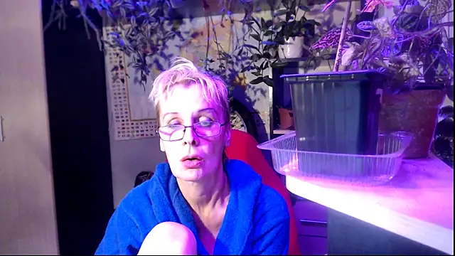 Snapshot of HelgaHimmell chatting on 07.25.26 HelgaHimmell online show from 07.25.26