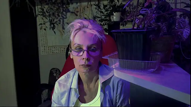 Snapshot of HelgaHimmell chatting on 07.28.26 HelgaHimmell online show from 07.28.26