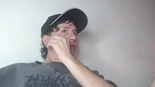 Snapshot of AndyBetti chatting on 01.15.26 AndyBetti online show from 01.15.26