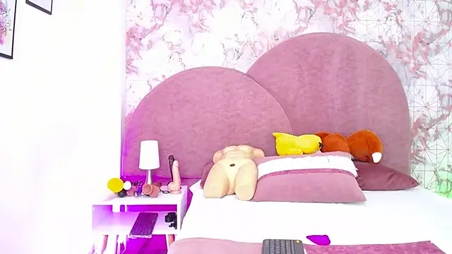 LexaDeRusso online show from 03.17.25