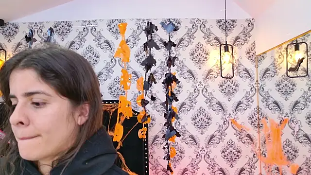 LexaDeRusso online show from 10.27.25