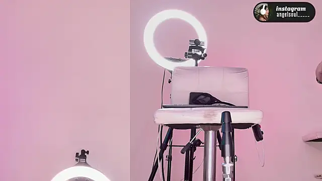 Snapshot of Angelst__ chatting on 01.19.26 Angelst online show from 01.19.26