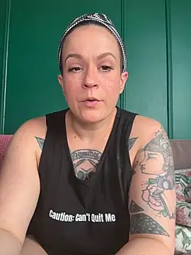 quinnmariexo online show from 04.04.26