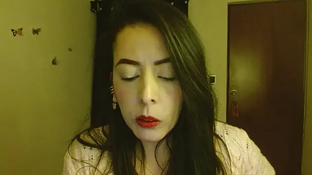 Snapshot of ella_peck chatting on 06.25.26 ella peck online show from 06.25.26