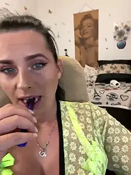 Hotmomcheckk  online show from 03.17.25