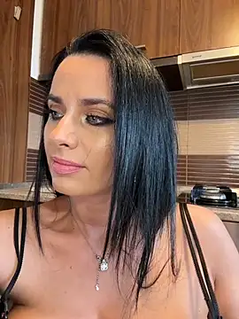 Hotmomcheckk  online show from 11.06.25