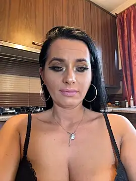 Hotmomcheckk  online show from 02.05.26