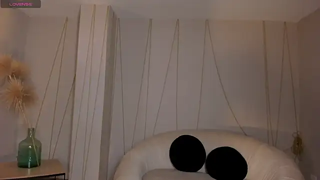 MollySundersX online show from 02.20.25