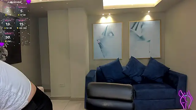 MollySundersX online show from 11.11.25