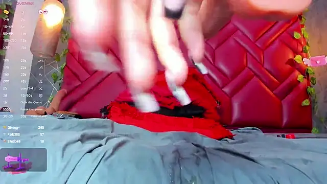 VeronicaLodge23 online show from 12.13.24