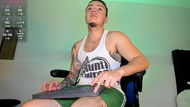 Snapshot of male_pussy chatting on 03.22.25 male pussy online show from 03.22.25