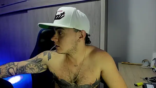 male pussy online show from 01.12.26