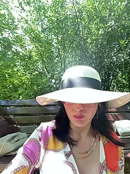 Snapshot of classyladyrellax chatting on 06.16.26 classyladyrellax online show from 06.16.26