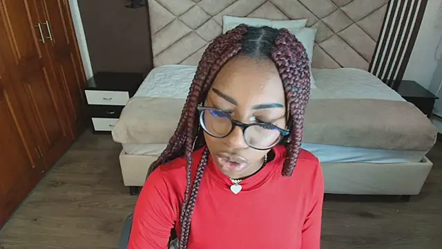 Raquel jones online show from 02.11.25