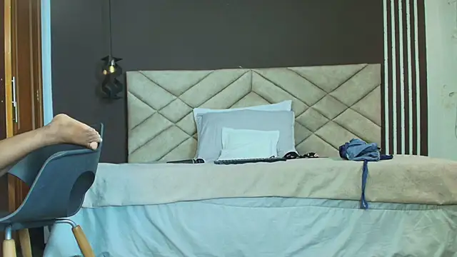 Raquel jones online show from 02.18.25