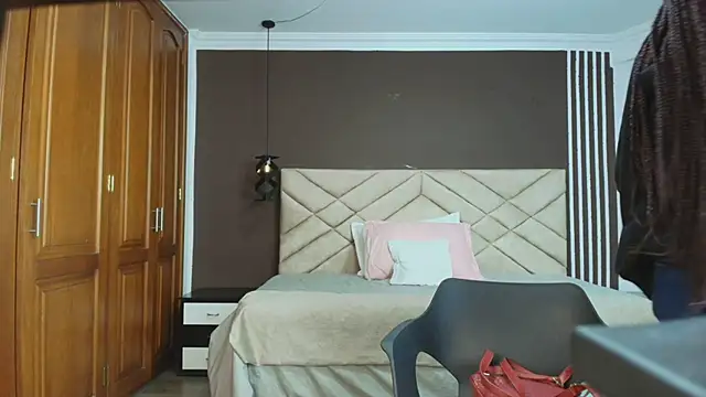 Raquel jones online show from 02.19.25