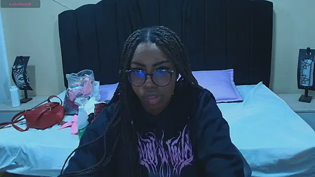 Raquel jones online show from 11.23.25