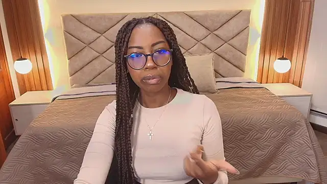 Snapshot of Raquel_jones chatting on 04.20.26 Raquel jones online show from 04.20.26