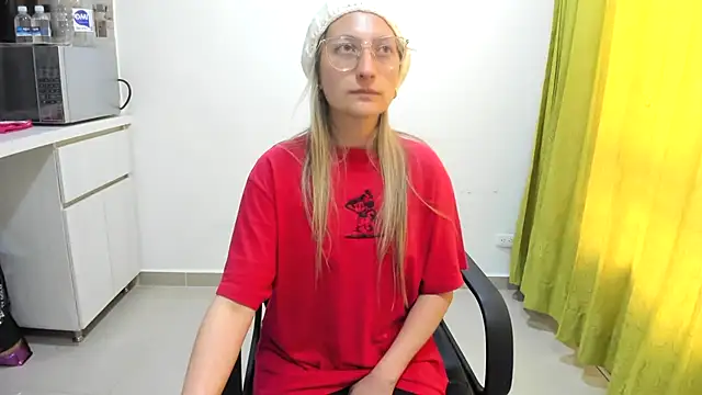 Snapshot of Adele_johnsonn1 chatting on 01.21.25 Adele johnsonn1 online show from 01.21.25