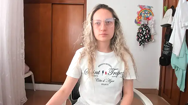 Snapshot of Adele_johnsonn1 chatting on 10.22.25 Adele johnsonn1 online show from 10.22.25