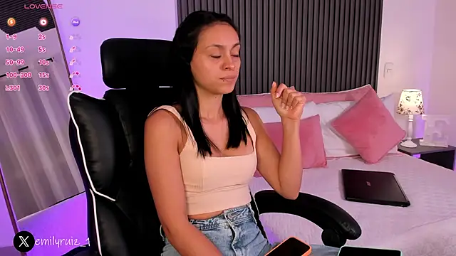 emilyruiz1 online show from 03.21.25