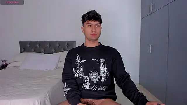 Valerio James7 online show from 02.10.25