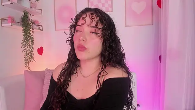 Snapshot of Aurora_aaa chatting on 02.17.25 Aurora aaa online show from 02.17.25