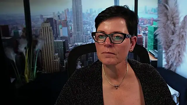 ninarandmann online show from 10.29.25