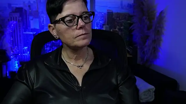 ninarandmann online show from 12.13.25