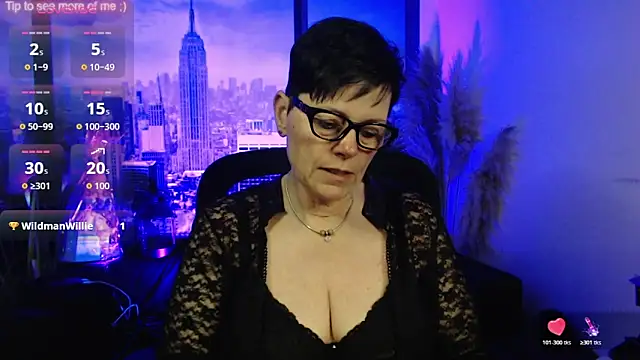 Snapshot of ninarandmann chatting on 04.27.26 ninarandmann online show from 04.27.26