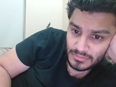 Snapshot of robintoit chatting on 01.17.26 robintoit online show from 01.17.26