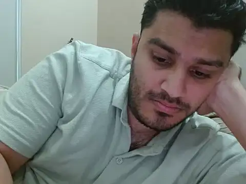 Snapshot of robintoit chatting on 02.01.26 robintoit online show from 02.01.26